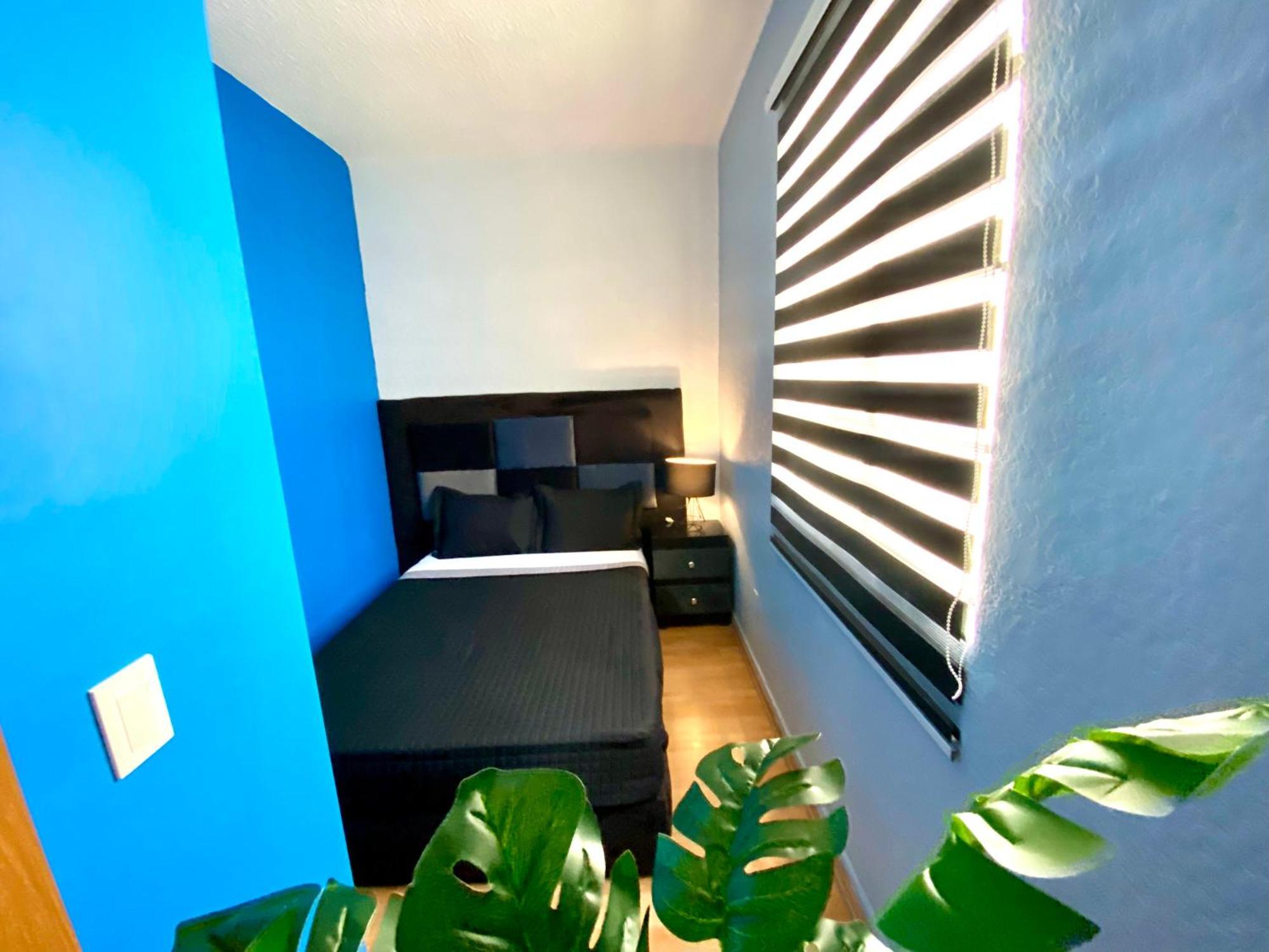 Roomies Hostel - World Trade Center メキシコシティ エクステリア 写真