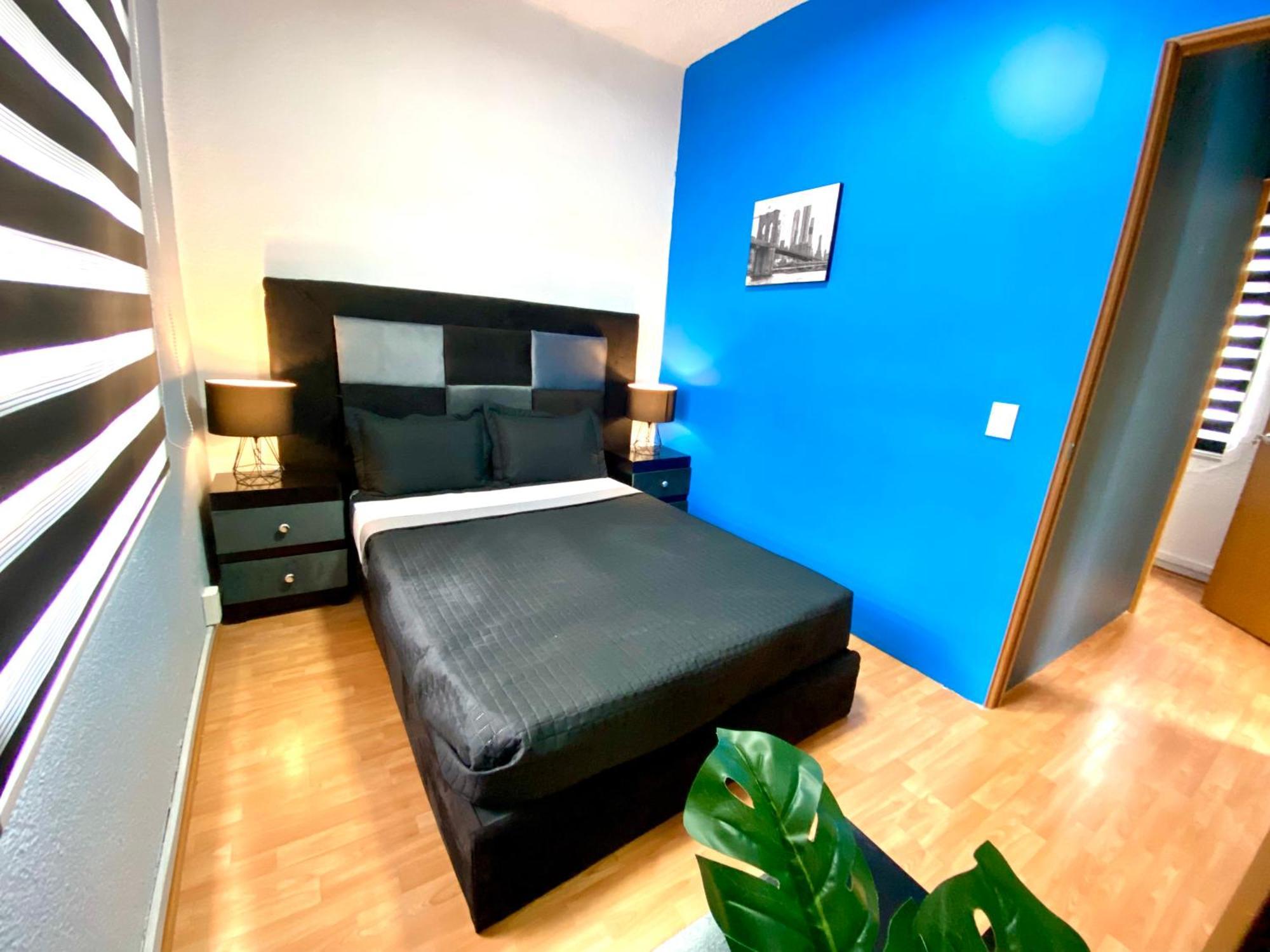 Roomies Hostel - World Trade Center メキシコシティ エクステリア 写真